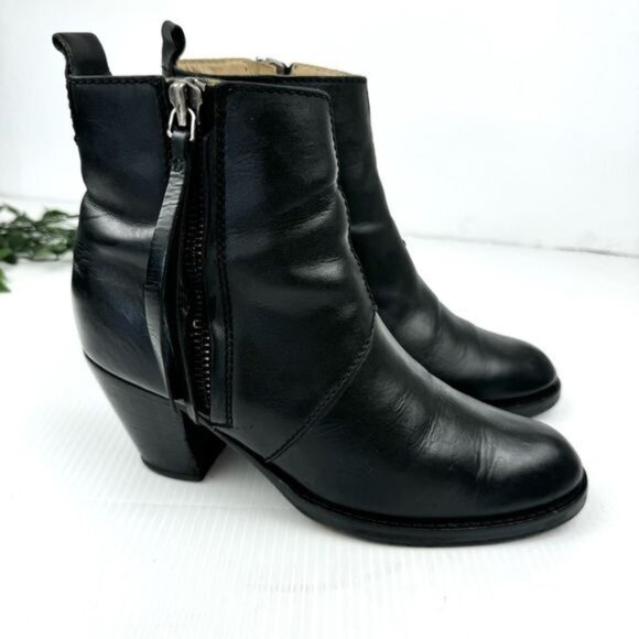 Acne Studios Pistol black leather ankle Boots Size 9 - Picture 1 of 13